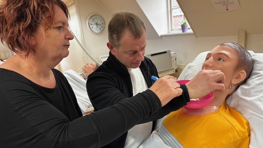 Graafschap College bereidt migranten voor op zorgopleiding