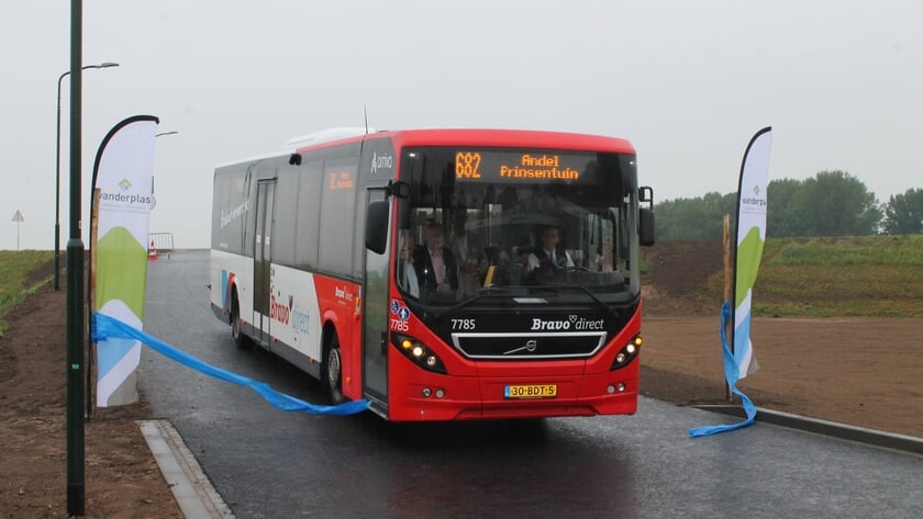 Na jaren wachten is het zover: opening van nieuw bustransferium brengt rust in Andel