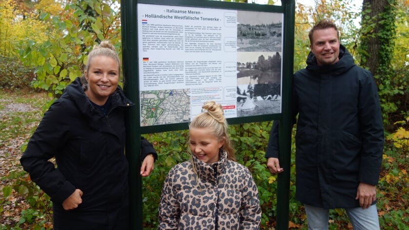 Infopaneel bij Italiaanse Meren geplaatst