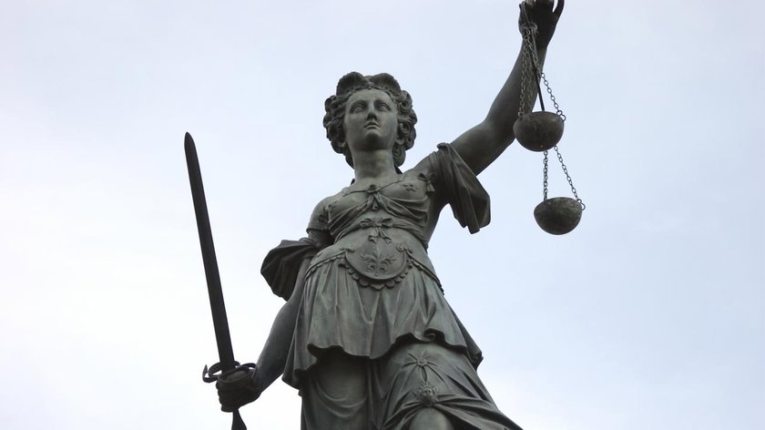 Urker (58) veroordeeld tot celstraf voor aanranding