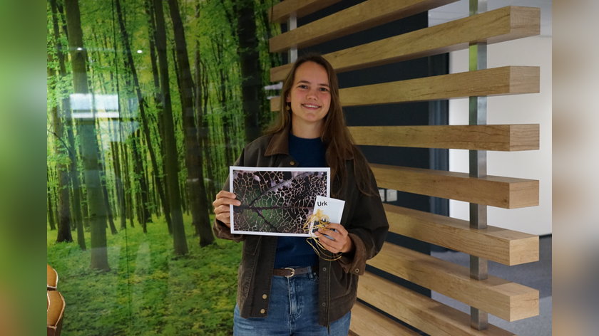 Celia Wemmers fotografeerde een fotogeniek bladgeraamte en won de herfstactie van Het Urkerland