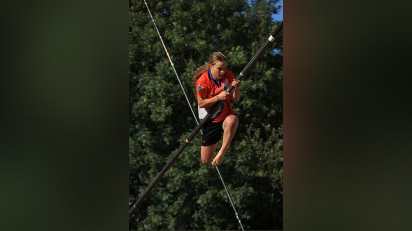 Nina van Eijk piekt op NK Polsstokverspringen: ‘Niet verwacht’