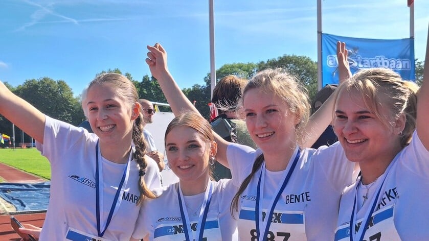 Bronzen plak voor dames U20 Astylos op NK Estafette