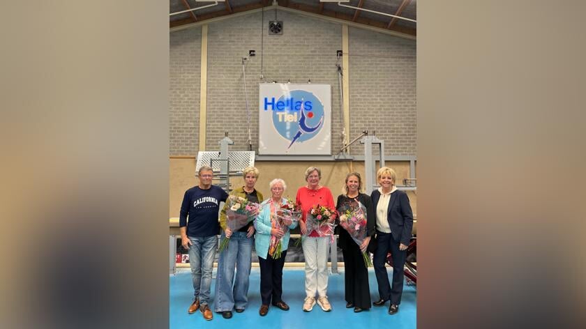 Hellas eert trouwe leden