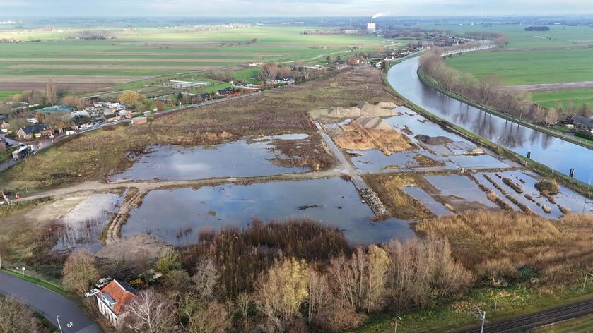 Gemeente steekt 100.000 euro in herinrichting Bazeldijk bij woningbouwproject De Overtuin in Arkel