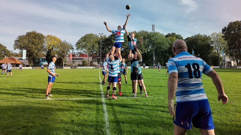 Rugbyers Spakenboks verliezen op conditie van Delftse studenten