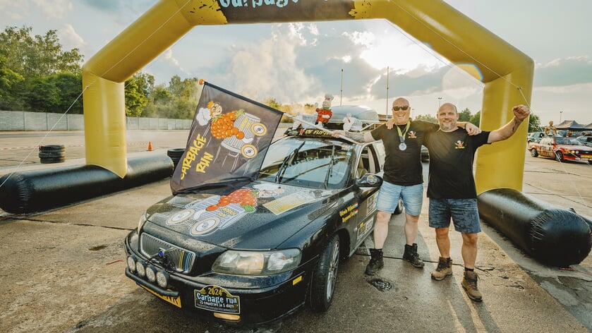 Een uitdagende Road Trip in een oud barrel met de Flipjes uit Tiel