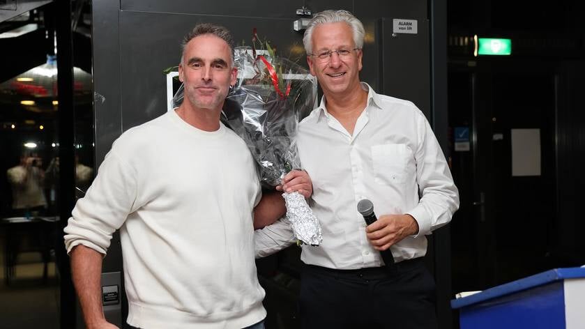 Leon de Bruijn lid van verdienste vv Schelluinen