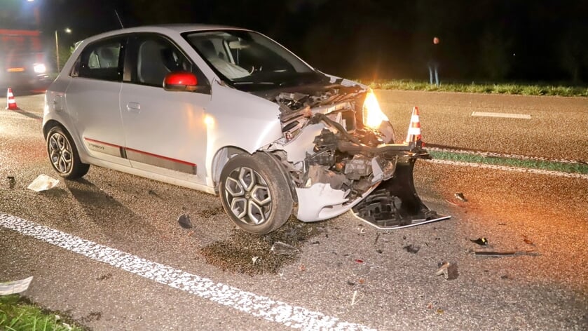 Dubbel ongeluk op de N320 bij Beusichem: vijf auto’s beschadigd