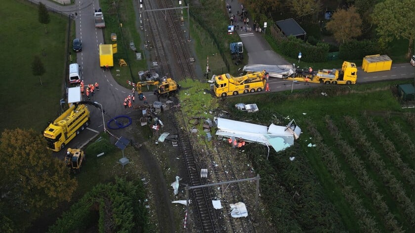 Aanrijding op het spoor: tot zondag geen treinen tussen Geldermalsen en Den Bosch