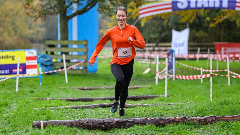 Roosmarijn Koekkoek en Ronald de Groot snelste lopers in Draai door de Kaai