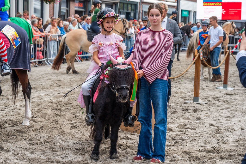 Ringsteken onder het zadel