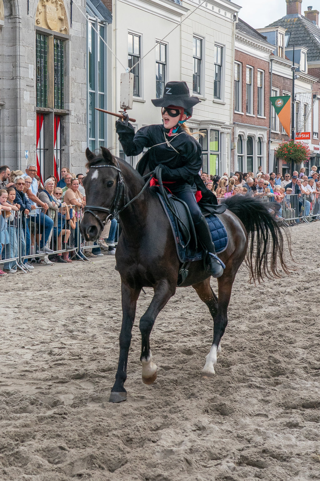 Ringsteken onder het zadel
