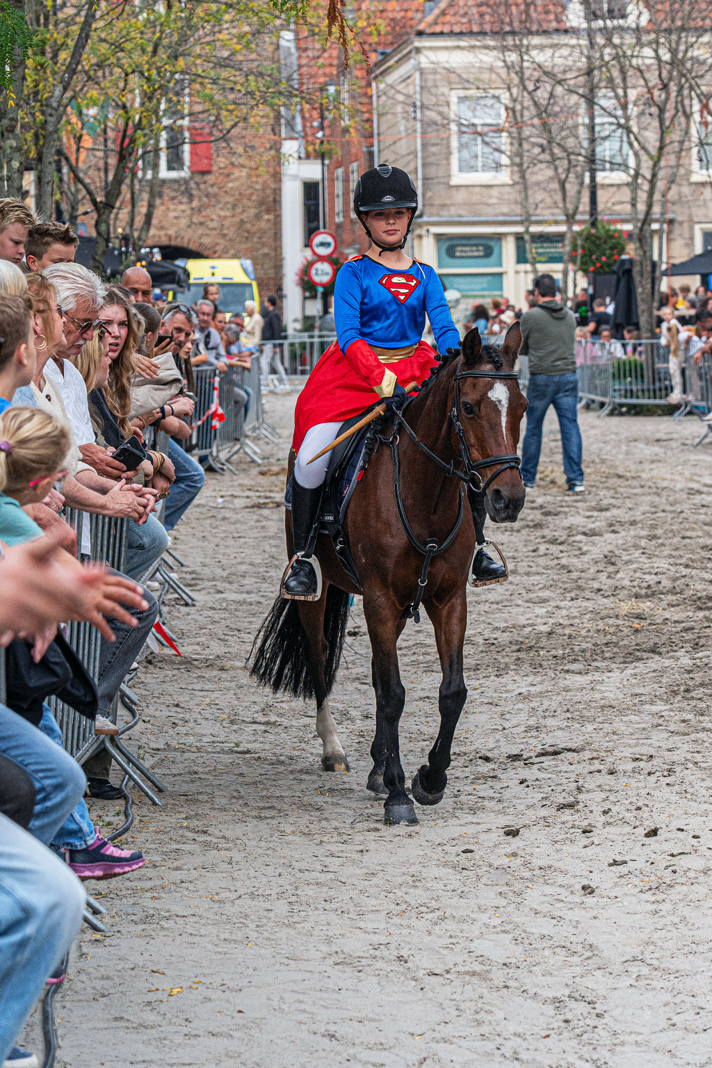 Ringsteken onder het zadel