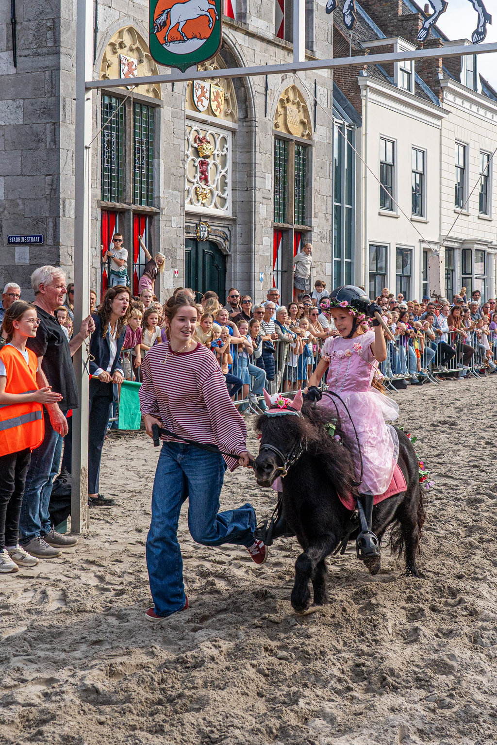 Ringsteken onder het zadel