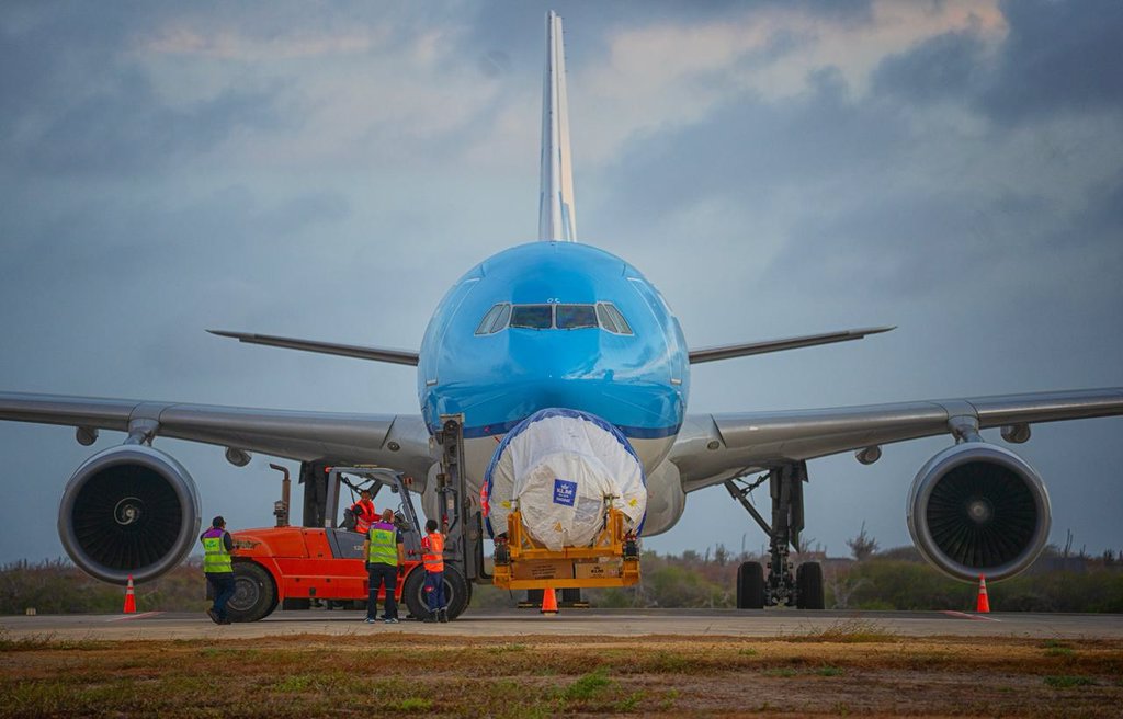 De nieuwe motor van het KLM-toestel.