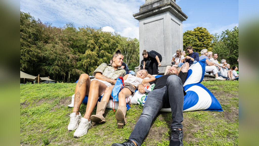 Ook de zon liet zich zien op deze festivaldag.