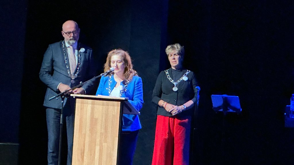 De burgemeesters Huri Sahin, Fenna Noordermeer bedankten de veteranen voor hun inzet.