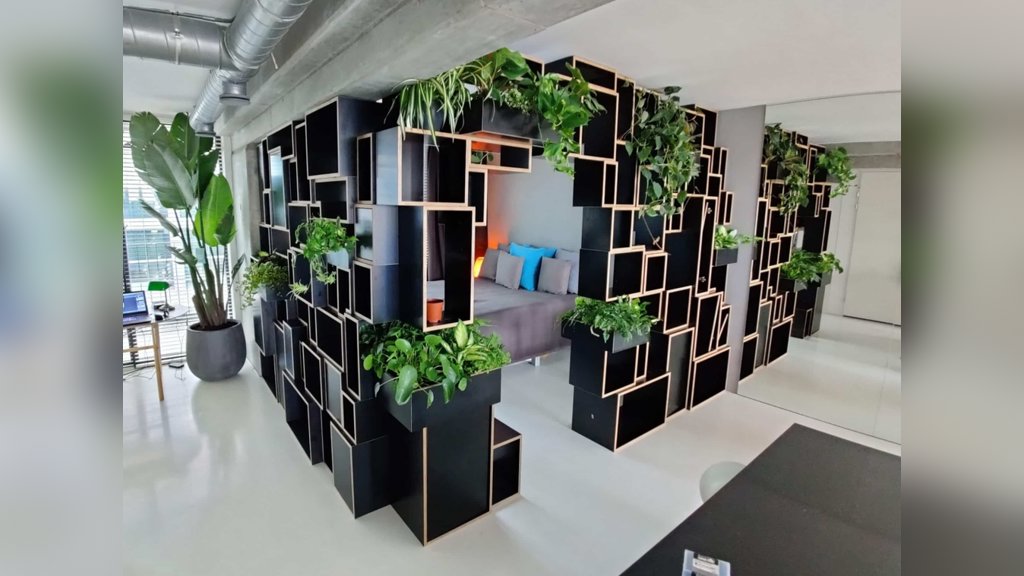 Kastenwand die Glenn maakte voor de penthouse in Rotterdam.