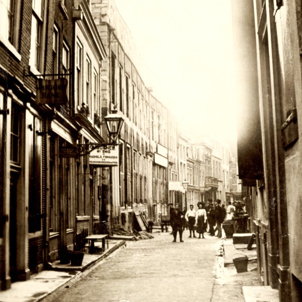De Donkerstraat in 1903