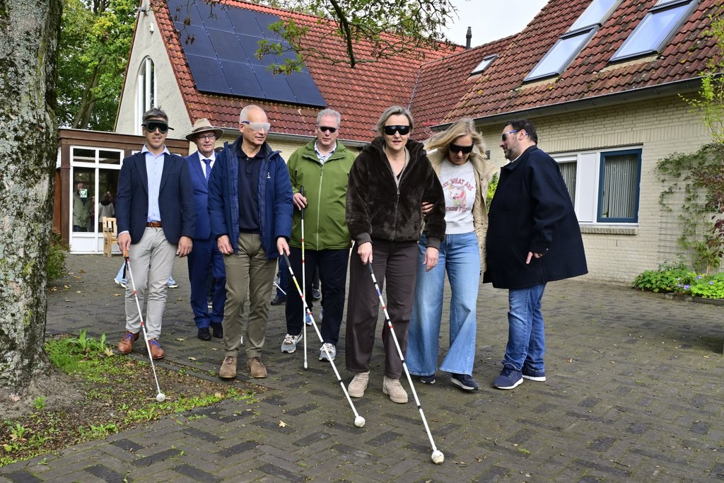 Wethouders van Son en Breugel, Jelle de Jong, Mireille Bonnier en Steven Grevink (midden) namen ook deel.