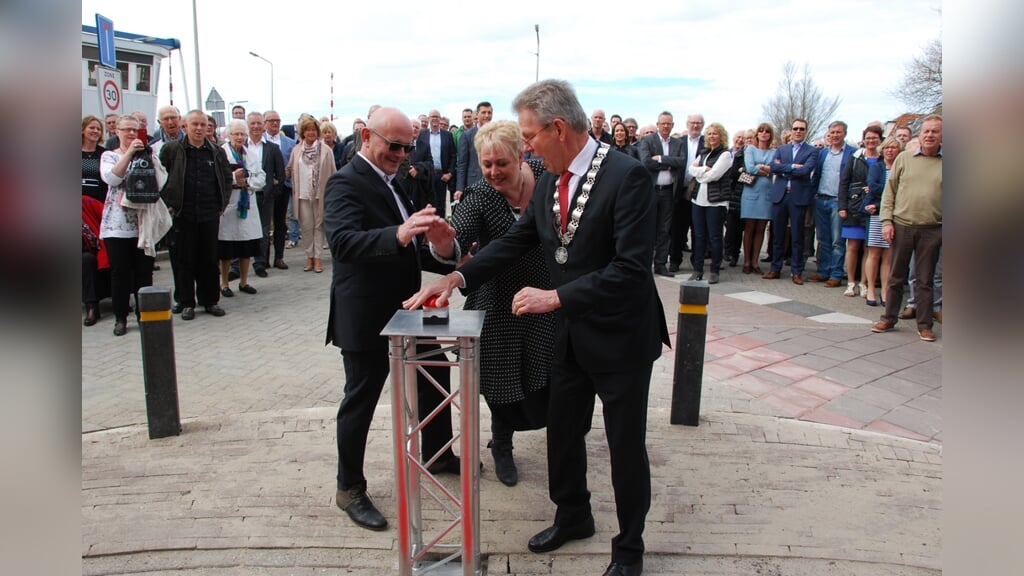 Op 16 april 2015 was de heropening na de grootse verbouwing. Met toenmalig burgemeester Don Bijl.