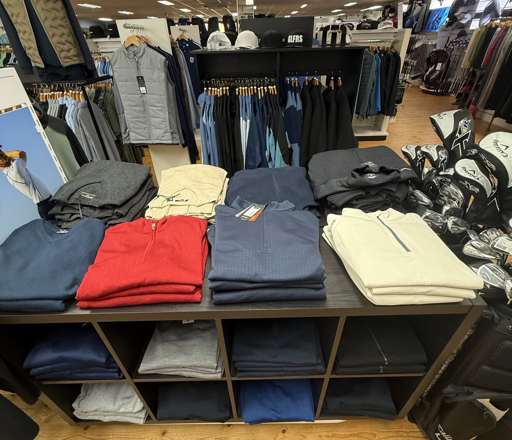 Een ruime collectie kleding voor najaar en winter bij Engel.Golf.