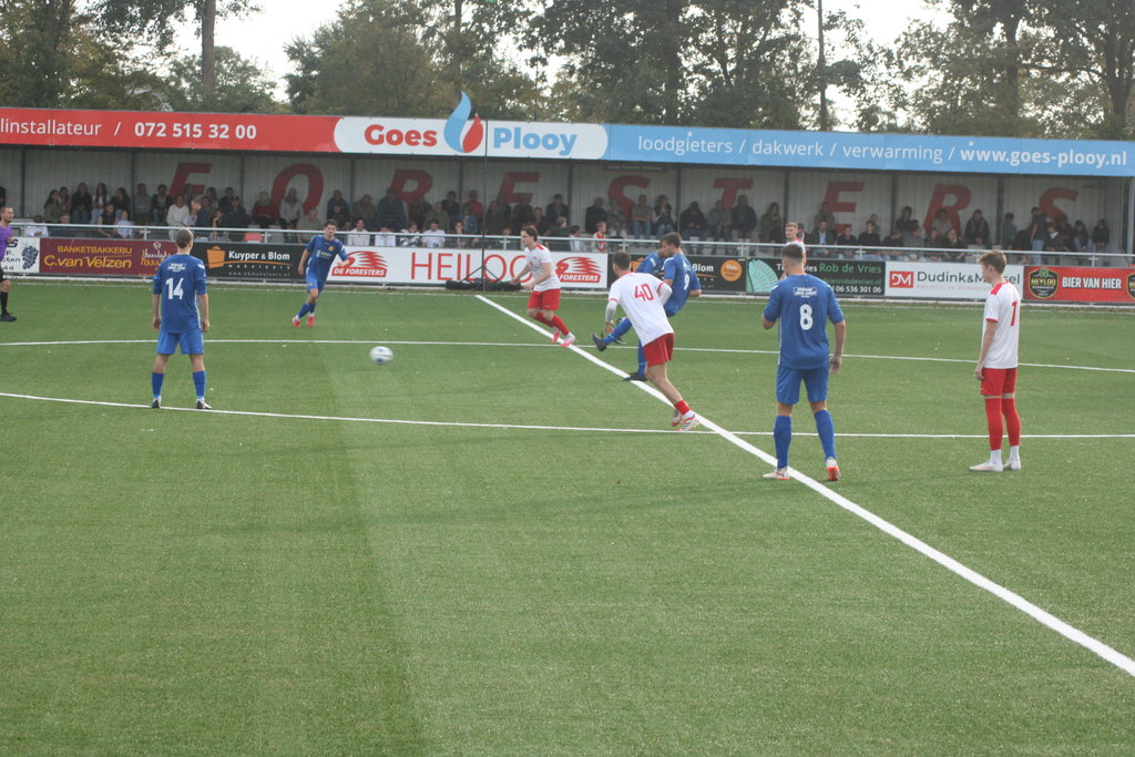 Aftrap van de tweede helft, die aan de stand niks meer veranderde.