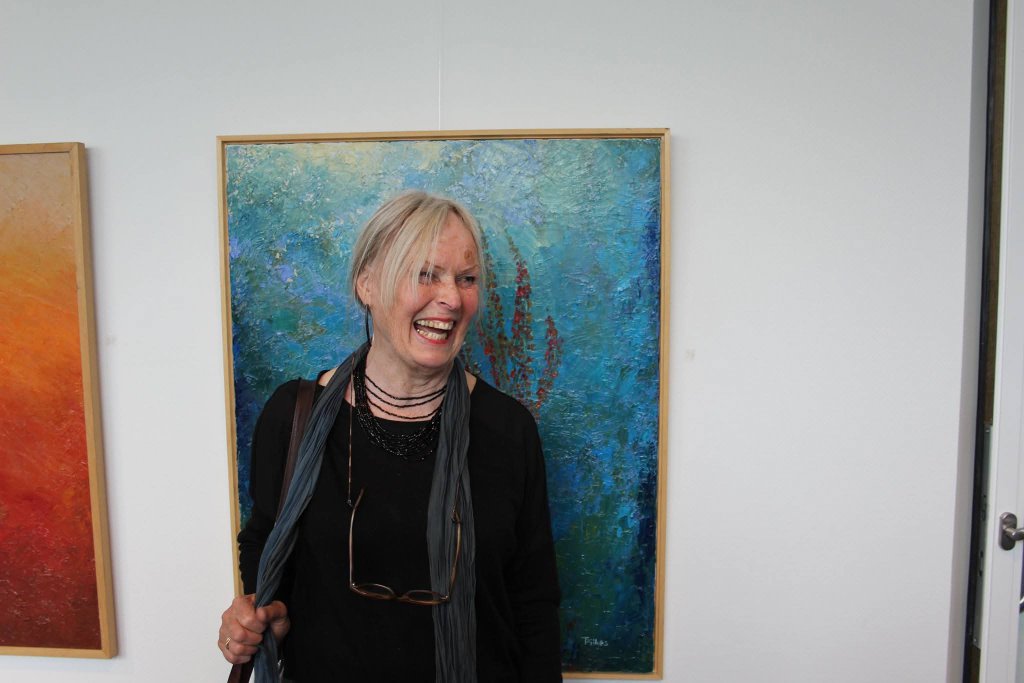 Tineke Pilkes voor haar eigen werk.