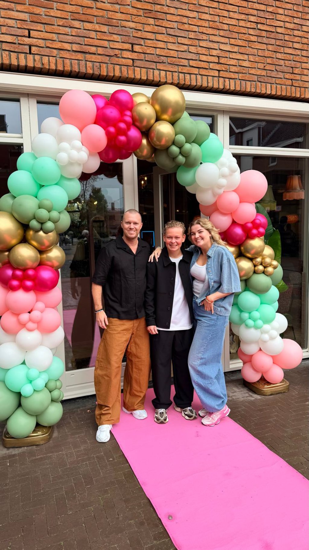 De officiële opening van Miss Central.
