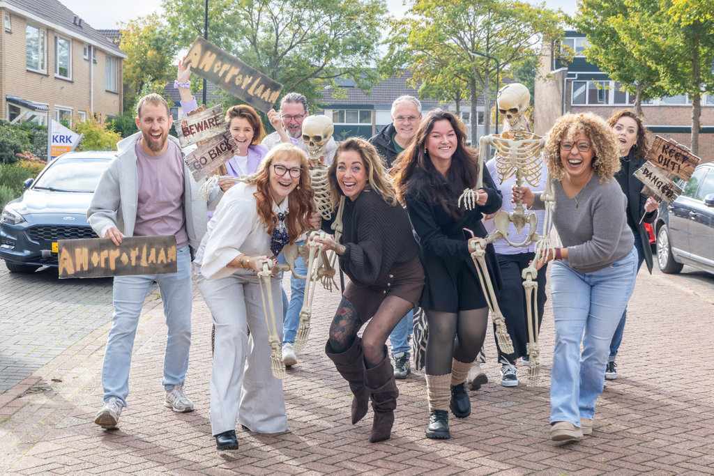 Voor de bewoners van de 'Ahorrorlaan' is het minstens zo'n groot feest als voor de kinderen!