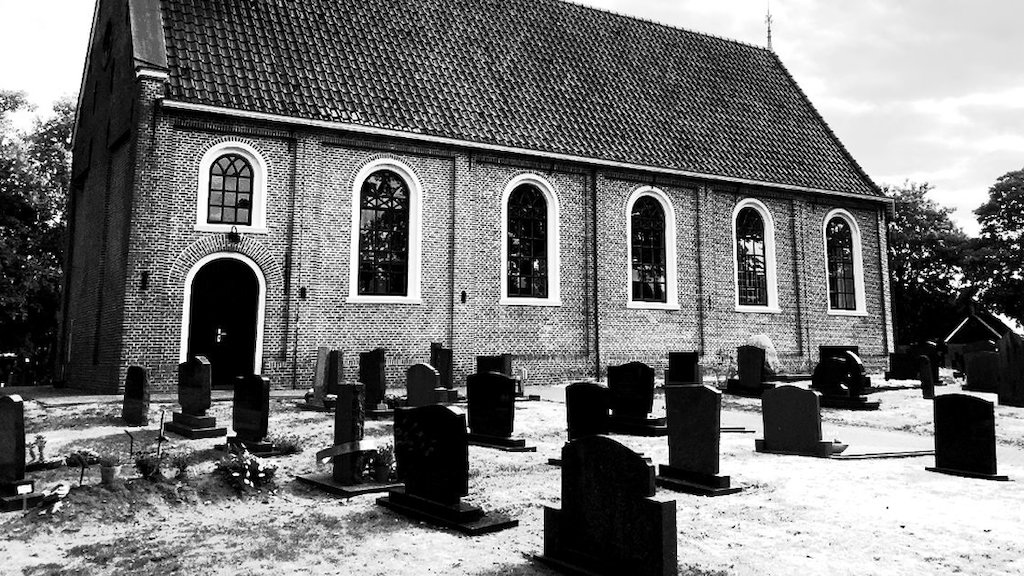 Impressie kerkhof Oudemirdum