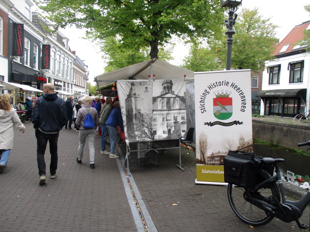 Uitmarkt Heerenveen trekt veel bezoekers!