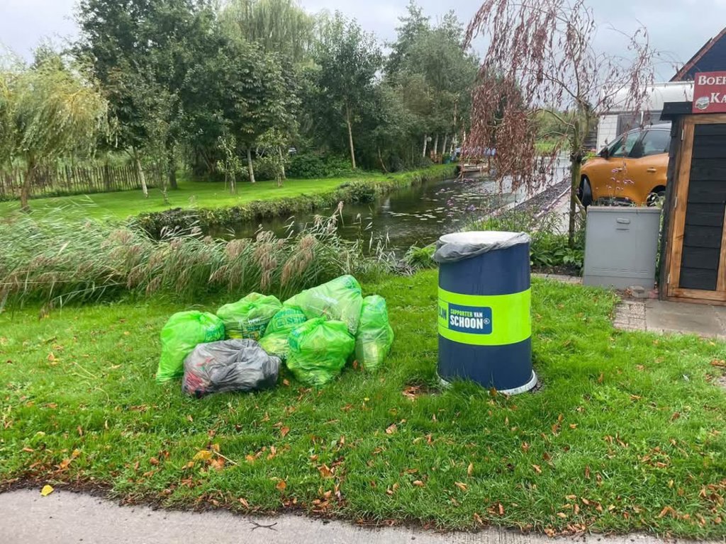 Zakken vol met afval