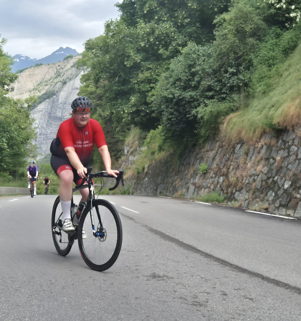 Minze Tolsma op de fiets