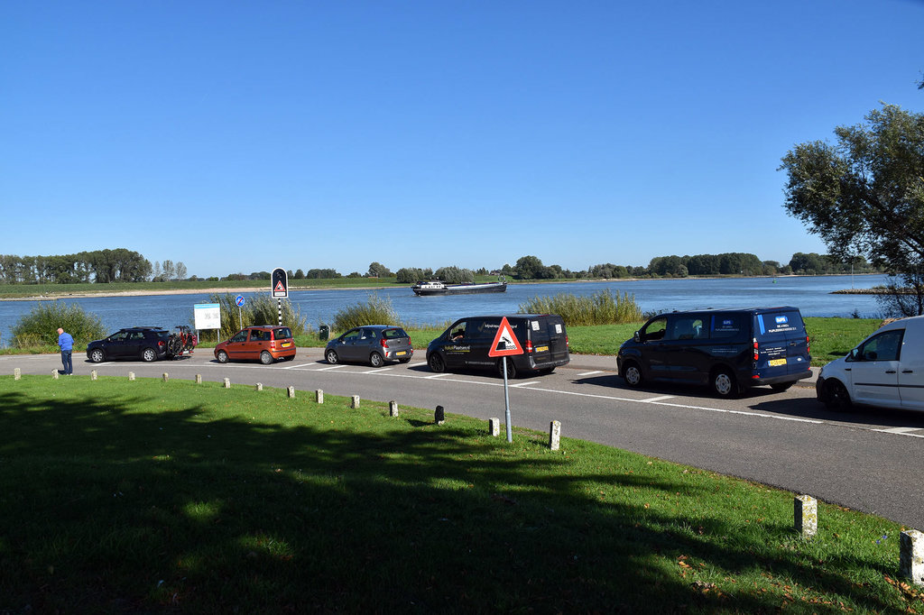 In het dorp Brakel liep het verkeer helemaal vast.