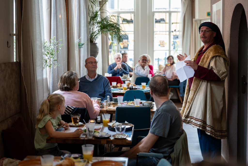 In Zaltbommel startte de Gelderse Dag met het Gelders Ontbijt in restaurant de Eetgelegenheid.