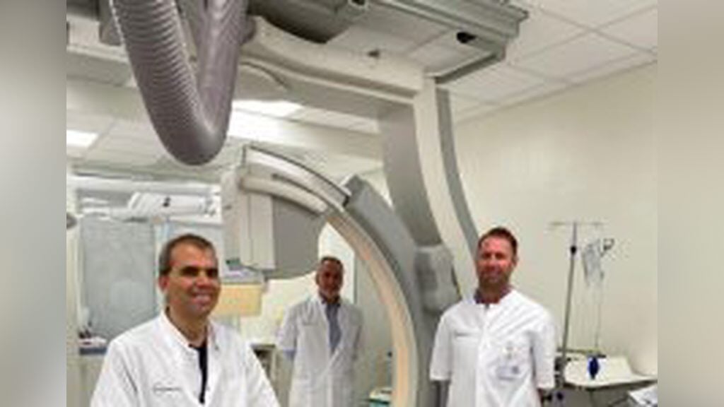 De eerste pacemaker implantatie in CMC Cath lab - Altijd het laatste nieuws