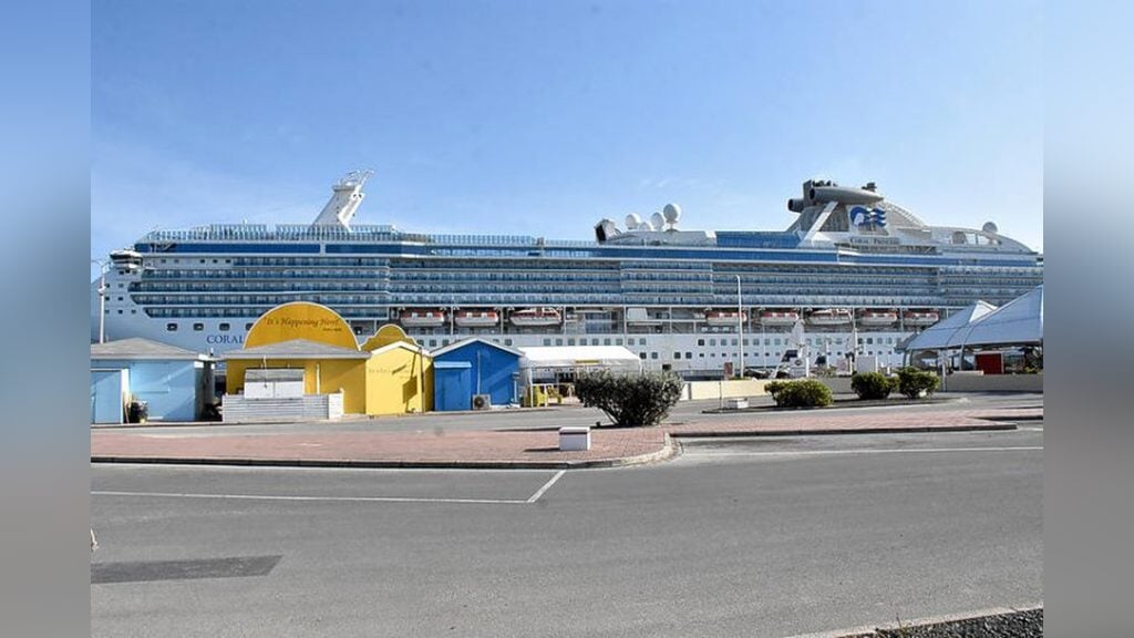 Coral Princess naar Caracasbaai voor plek Caribbean Princess