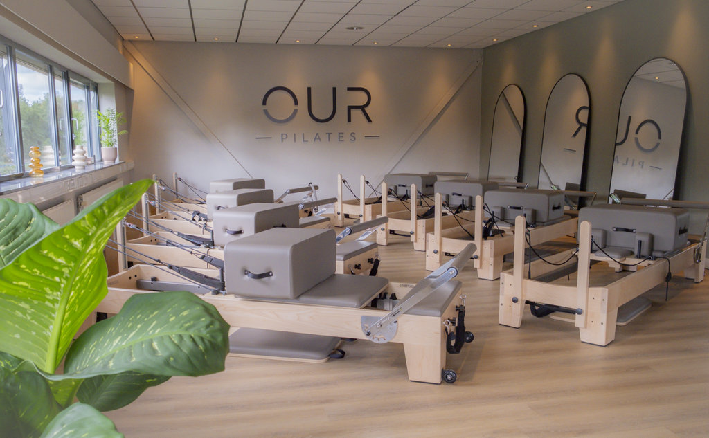 De nieuwe sfeervolle pilates studio van Our Gym.