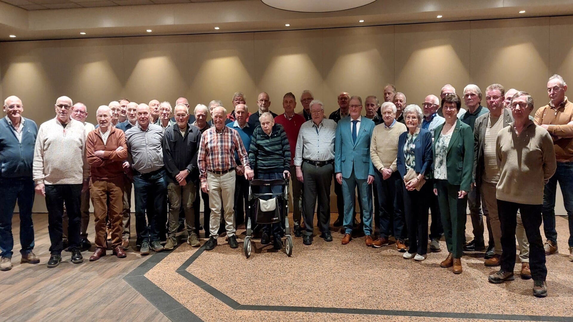 Lokaal FNV Maasland huldigt 38 jubilarissen