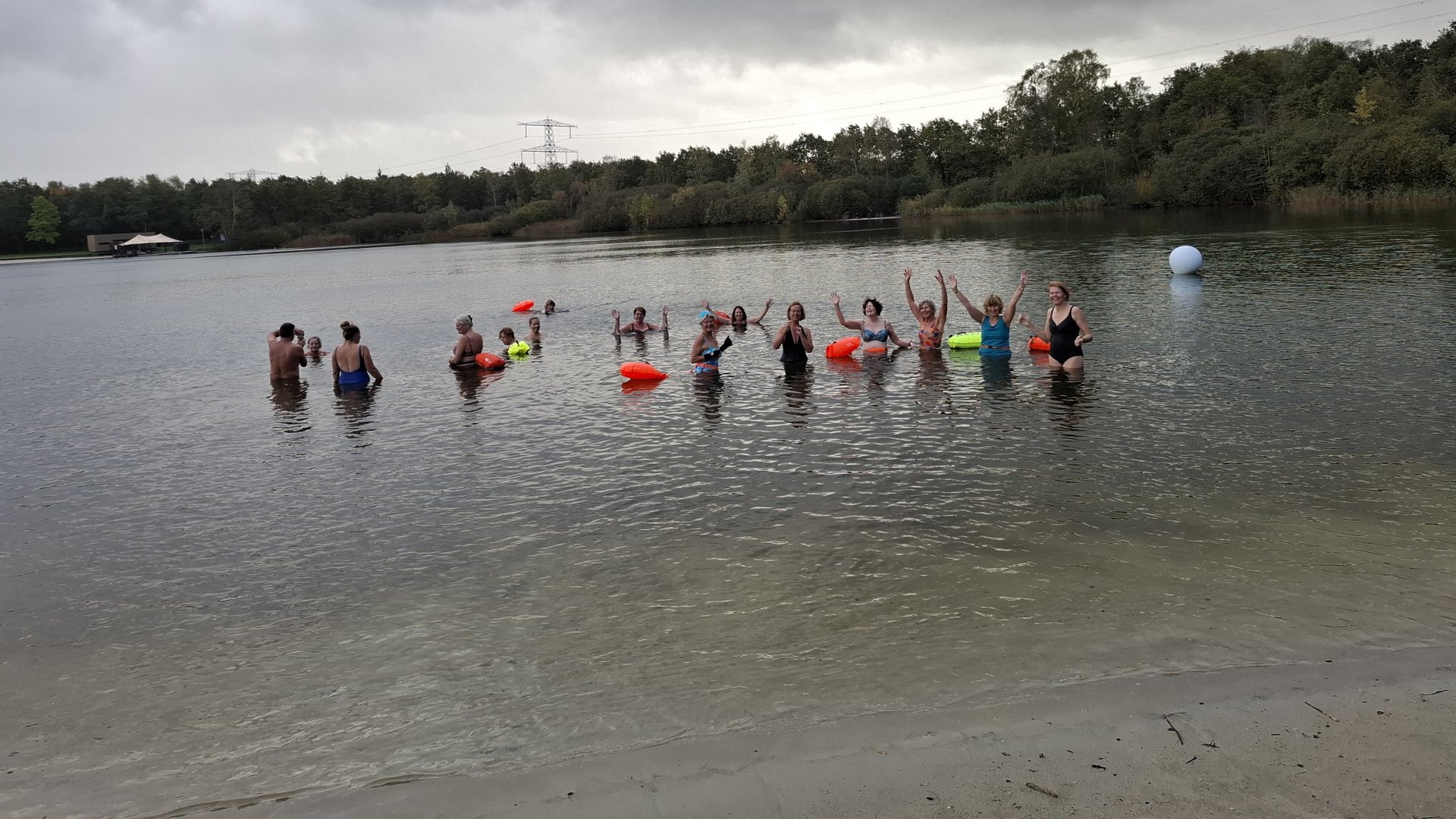 Vijftien dippers te water bij opening winterseizoen