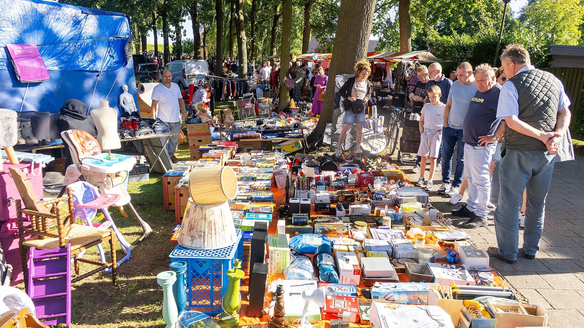 FOTOREPORTAGE: Gezellige drukte tijdens 38e editie Op Naar Ravenstein