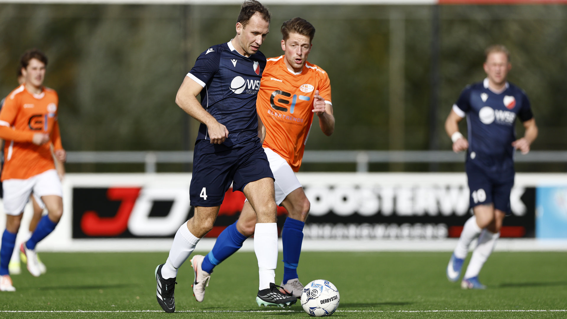 Seth Koolmees schiet Hardinxveld met drie goals langs Altena in boeiend ...