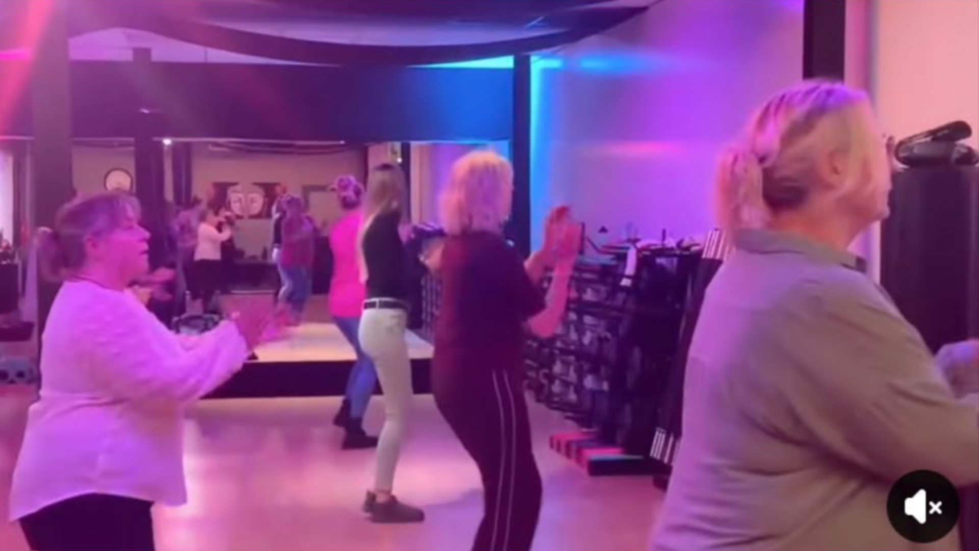 Alblasserdamse linedance-filmpjes gaan viraal en leiden tot extra beginnersles