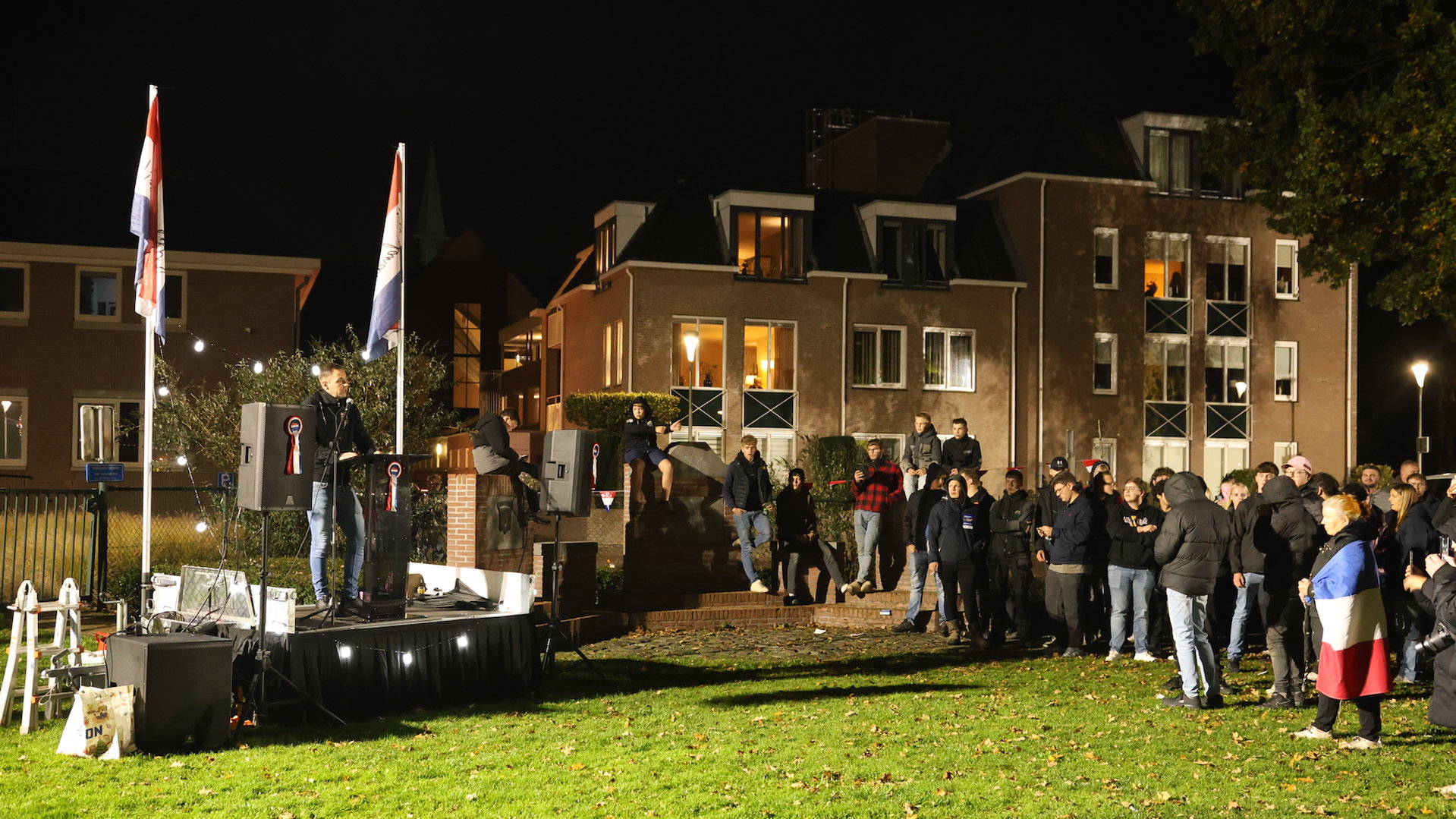 Sfeer slaat kort om bij demonstratie Opheusden, ME ingezet