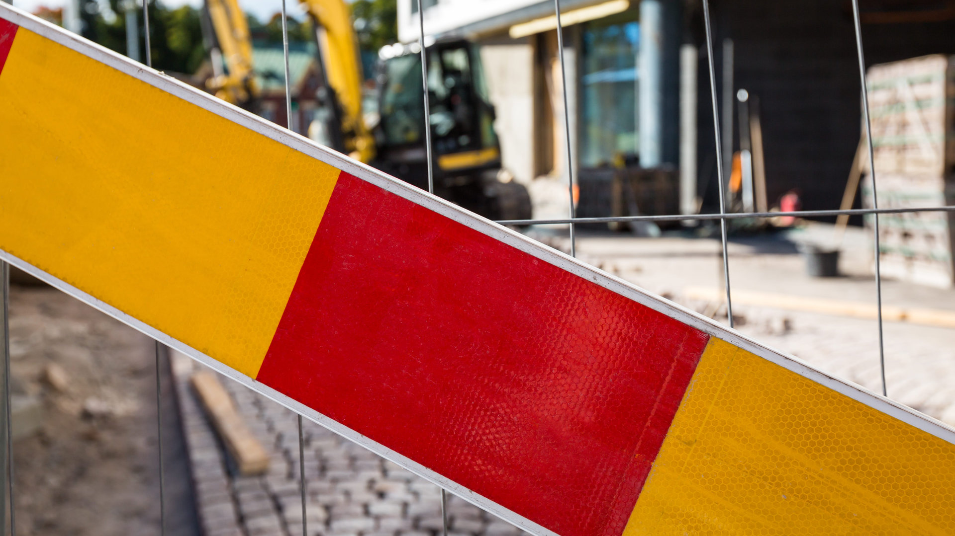 Vertraging voor school, supermarkt en fietsbrug Rijnhuizen? Partijen stellen vragen