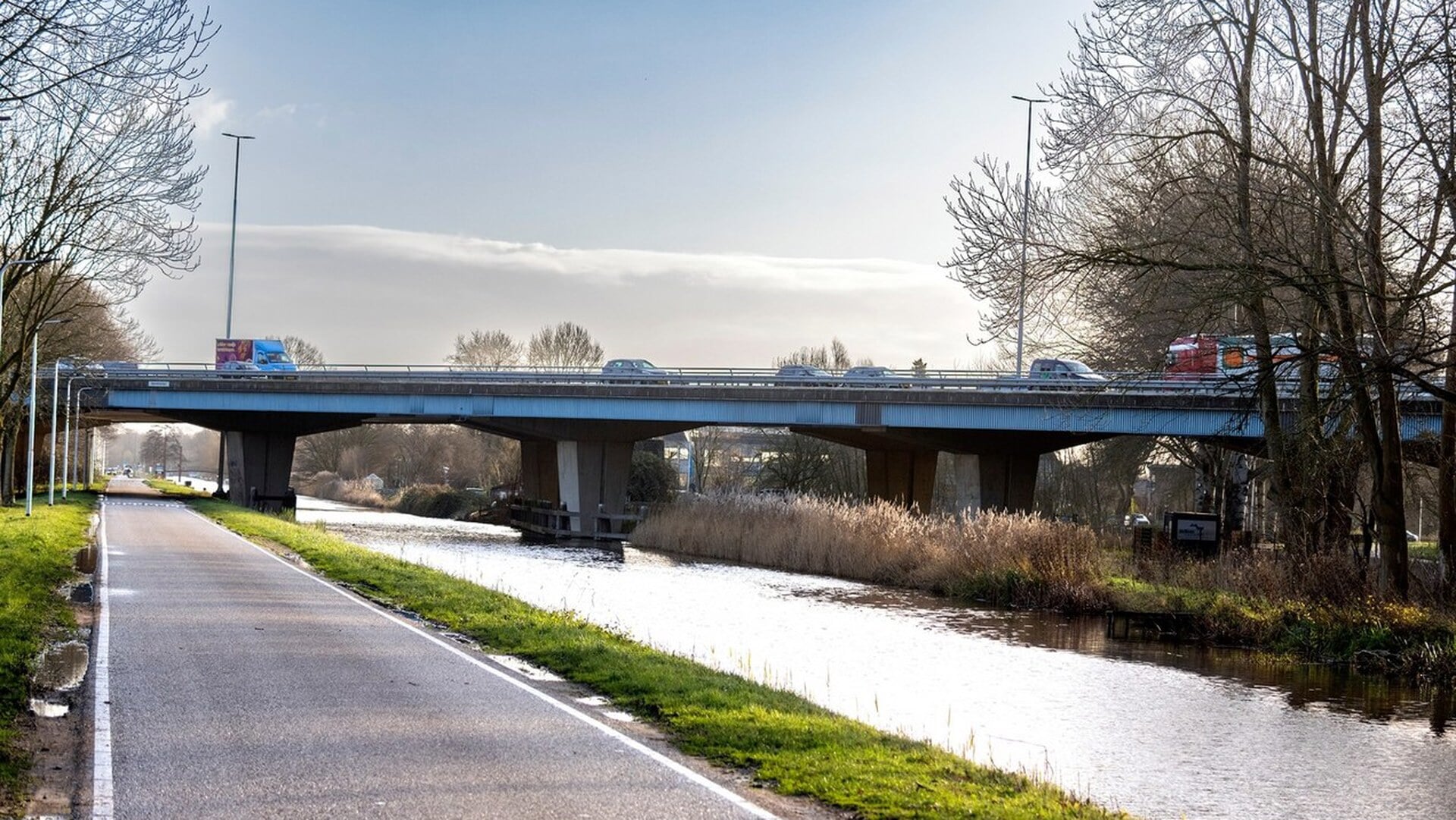 Brug A1 bij Naarden wordt geïnspecteerd: tijdelijke afsluitingen en omleidingen