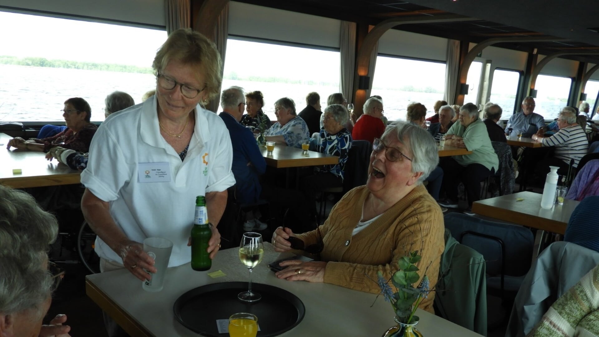 Varen, zingen en genieten op een onvergetelijke Zonnebloem-boottocht