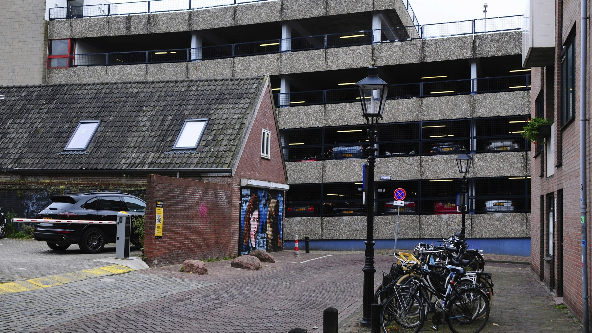 Ruim 400 extra fietsparkeerplekken in parkeergarage op de Springweg ...